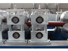 Square / Round Water Pipe Gutter pain formant la machine